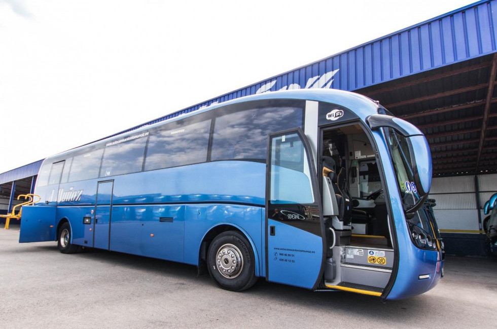 Espana lidera el transporte en autobus de la ue segun la iru