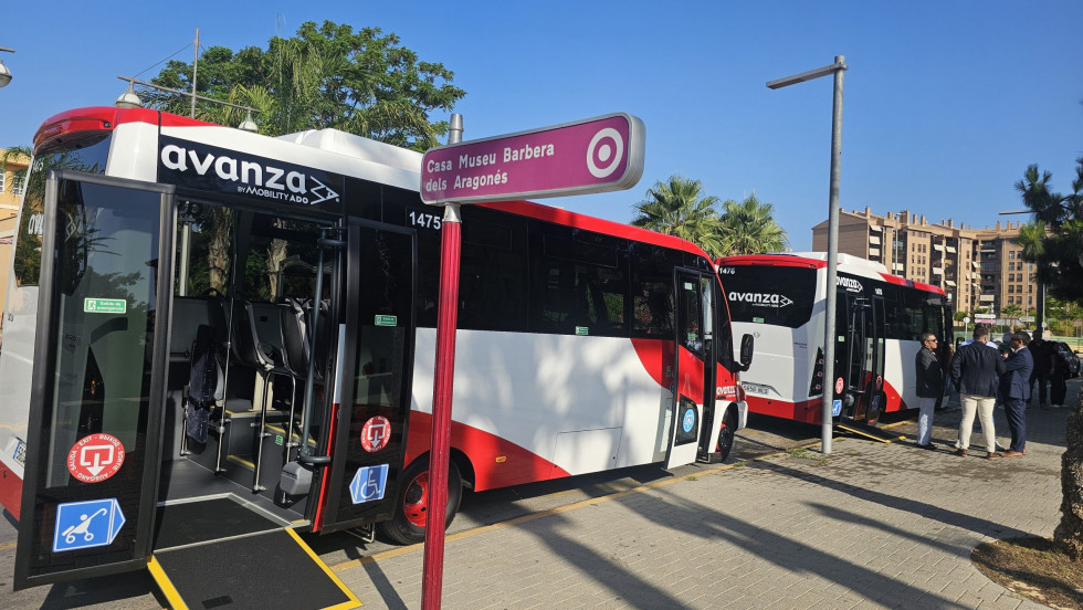 Villajoyosa renueva su flota de microbuses urbanos