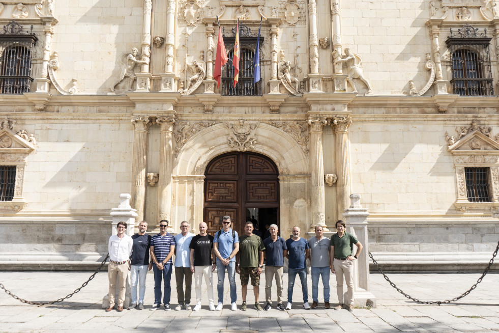 Man apuesta por la formacion de sus equipos directivos en la universidad de alcala de henares