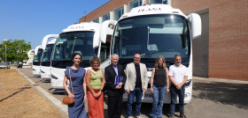 Grupo plana presenta cuatro autocares para unir barcelona con vilanova i la geltru