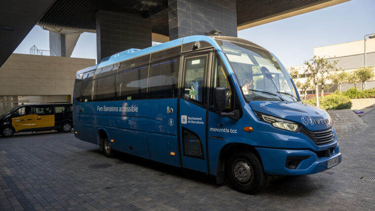 Barcelona renueva la flota accesible para el servicio de transporte especial