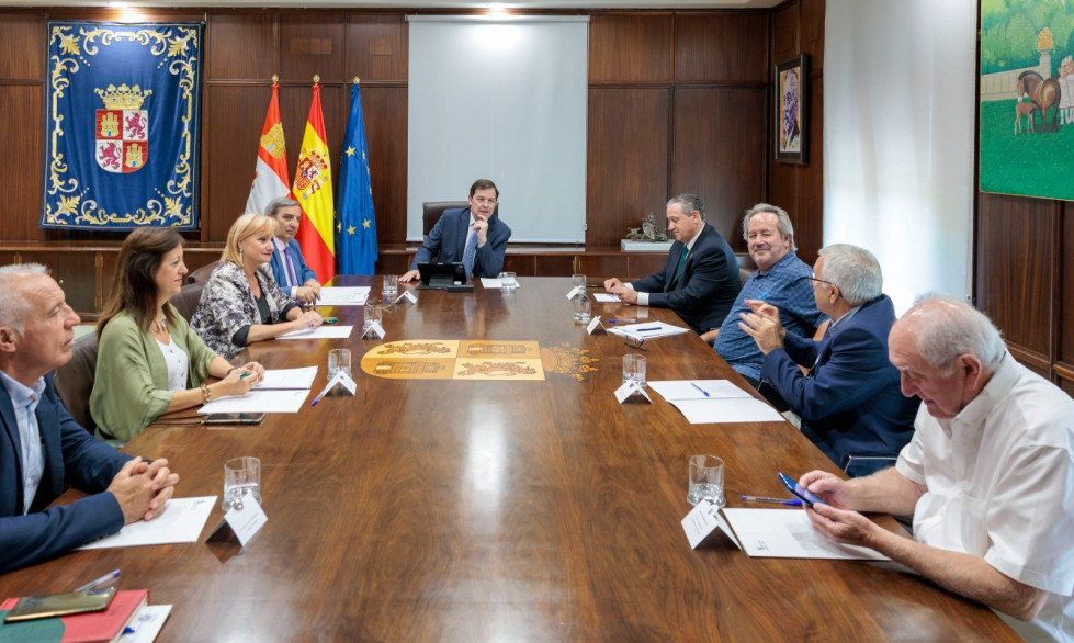 Castilla y leon pondra en marcha una linea de autobus entre zamora y sanabria