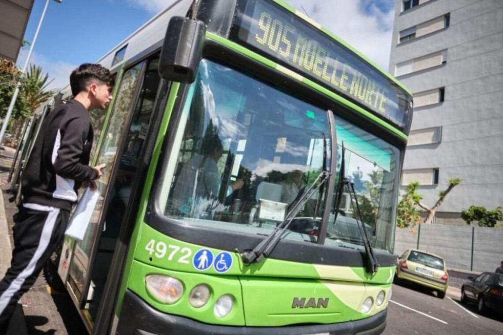 El autobus urbano de santa cruz supera los ocho millones de usuarios hasta junio