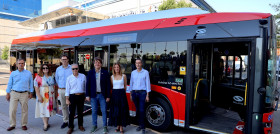 La emt de fuenlabrada presenta cuatro autobuses electricos