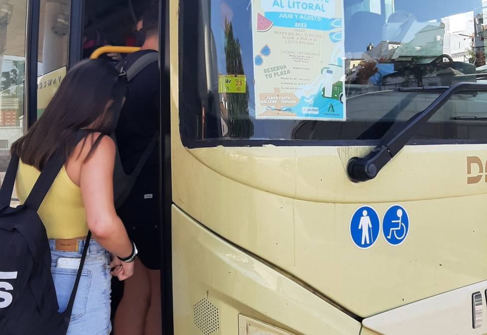 Andalucia pone en marcha el programa estival de transporte al litoral