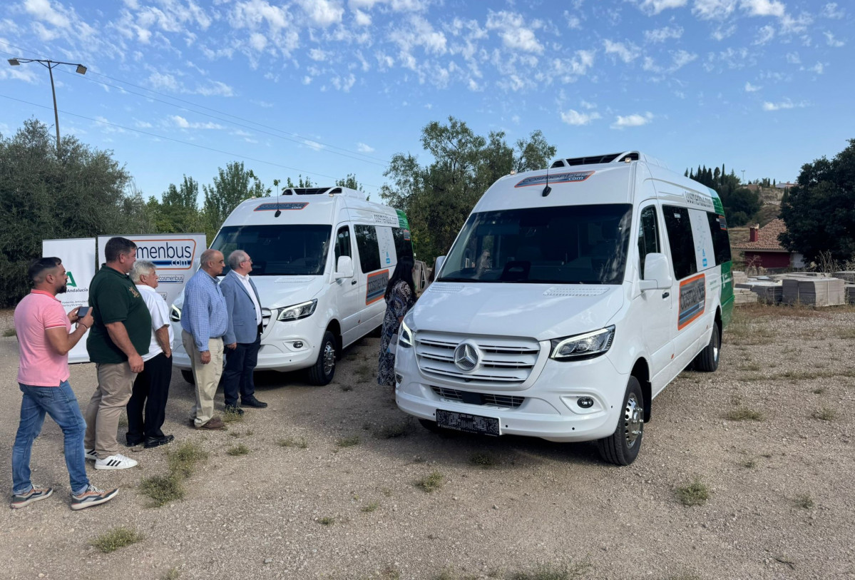 Cosmenbus incorpora a su flota dos microbuses tekaydinlar