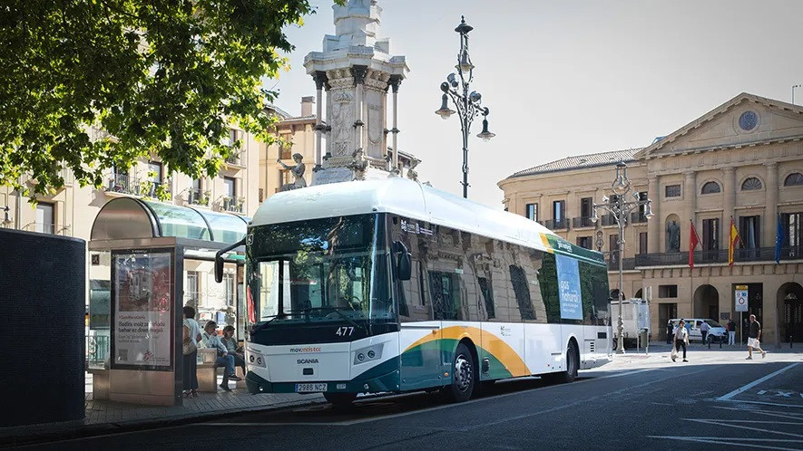 El tuc de pamplona estrena 10 autobuses de gas