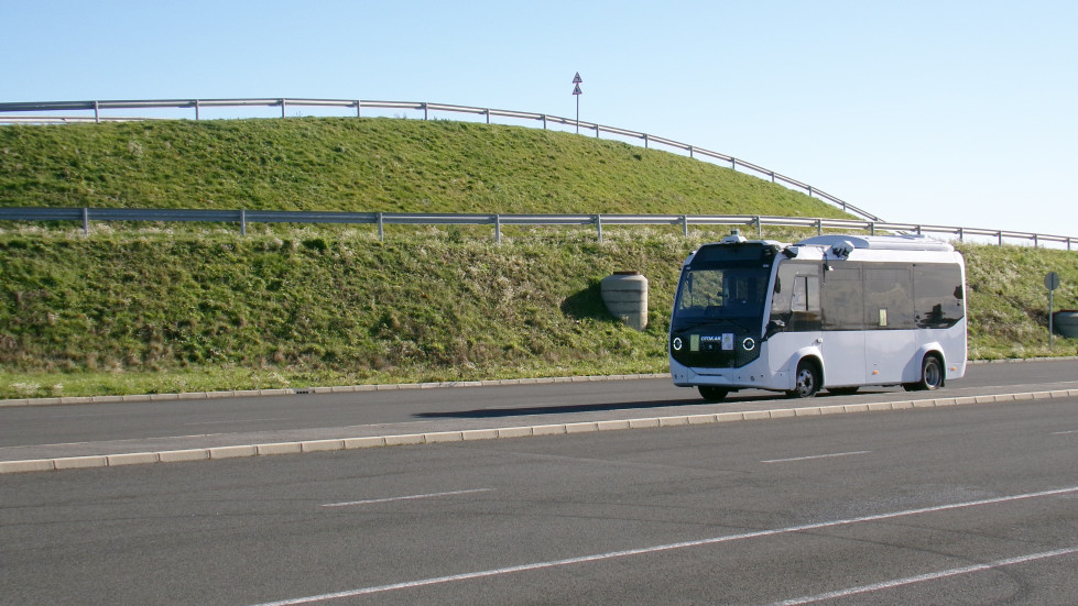 El e centro autonomo de otokar supera las pruebas de tuv rheinland