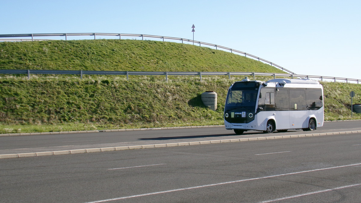El e centro autonomo de otokar supera las pruebas de tuv rheinland