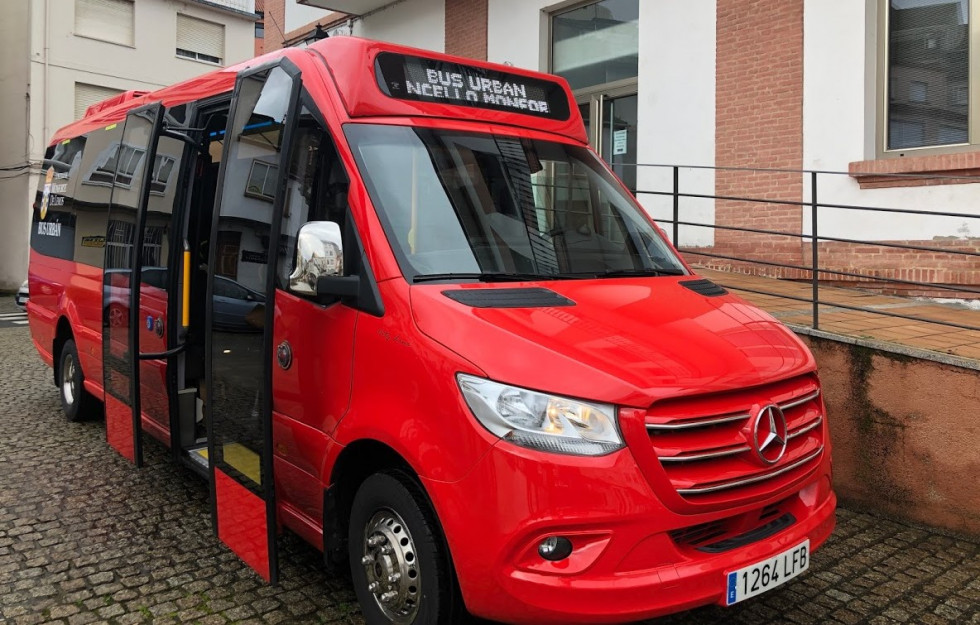Monforte de lemos adjudica el autobus rural a palacios bus