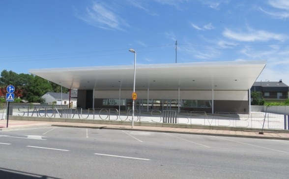 Fachada de la terminal de autobuses.