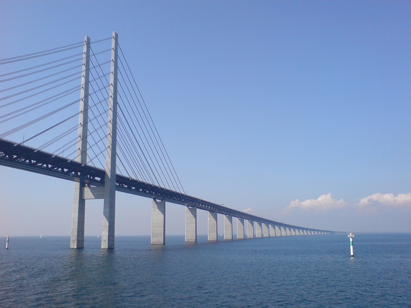 El puente de Öresund alberga tanto tráfico rodado como ferrocarriles.