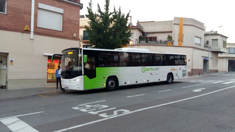 El nuevo autobús presta el servicio exprés.cat.