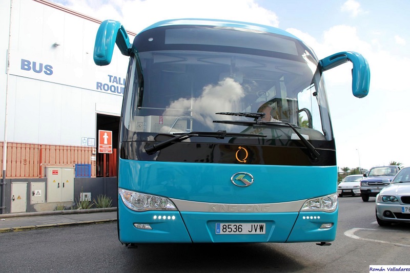 El nuevo autobús U12 adquirido por Global./Foto Román Valladares