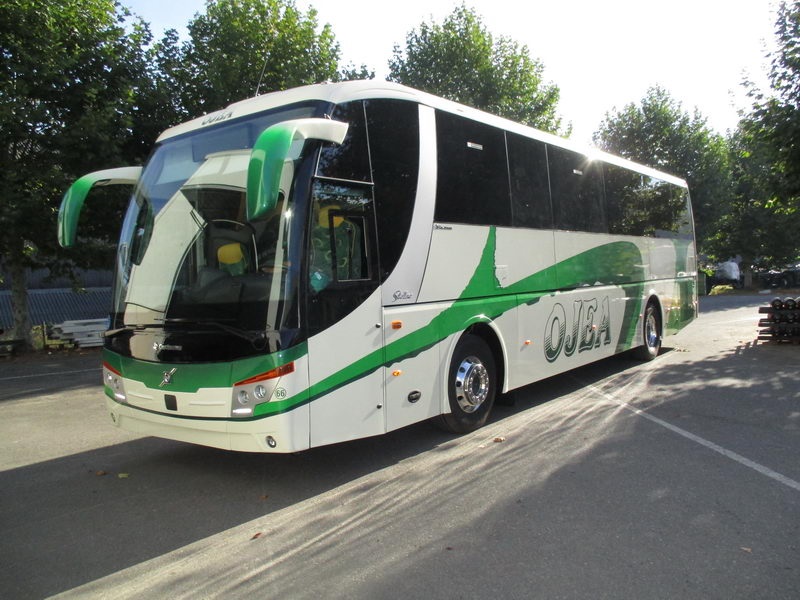 El autocar posee el bastidor Volvo B11R.