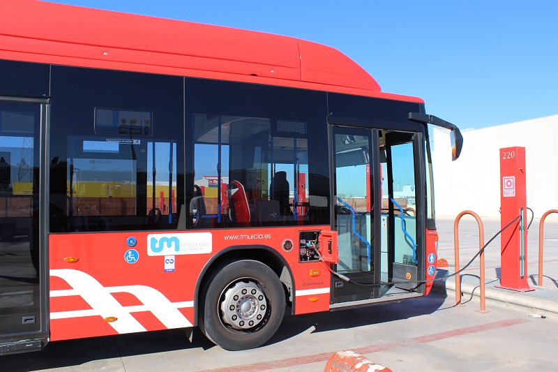 Uno de los autobuses MAN de gas natural de Transportes de Murcia.