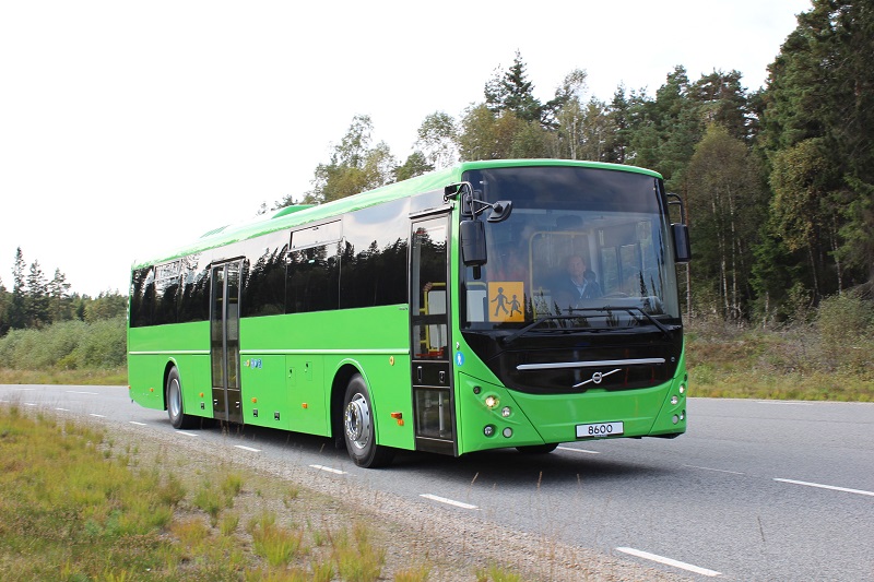 El nuevo Volvo 8600 está diseñado para prestar servicios suburbanos.